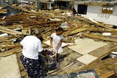 US-WEATHER-KATRINA-BILOXI-03