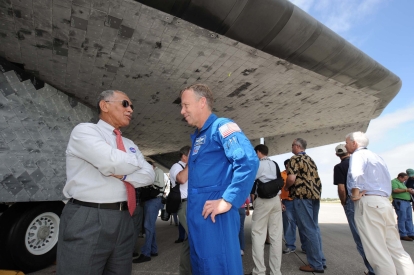 09-133-sts-133lands-7