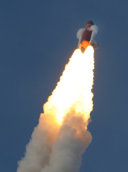 US-SPACE-SHUTTLE-ENDEAVOUR