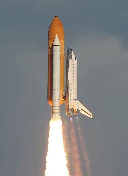 US-SPACE-SHUTTLE-ATLANTIS