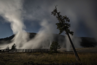 yellowstone-black-sands_SHR7498j